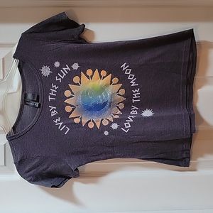 Full Tilt Gray Short Sleeve Super Cute Graphic Tee